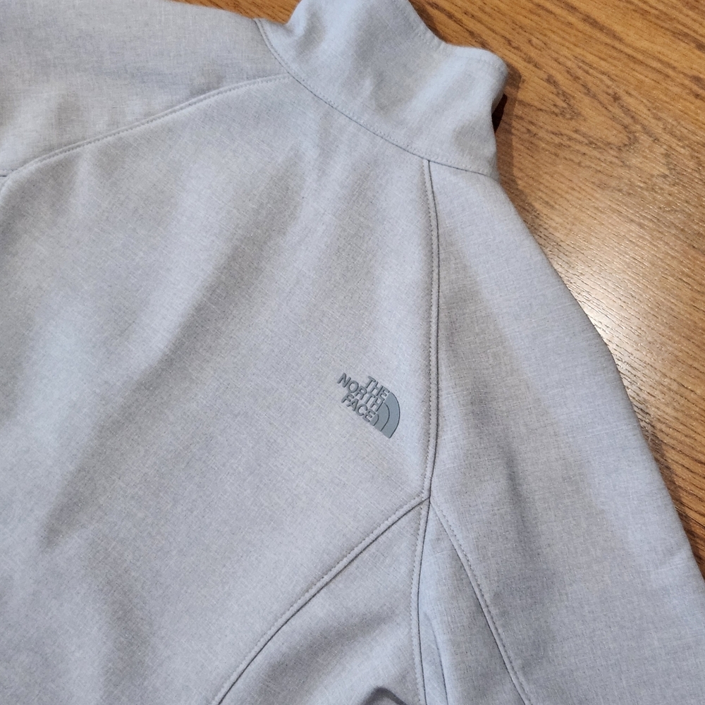 The North Face Women's Light Gray Jacket Size M - Picture 8 of 15